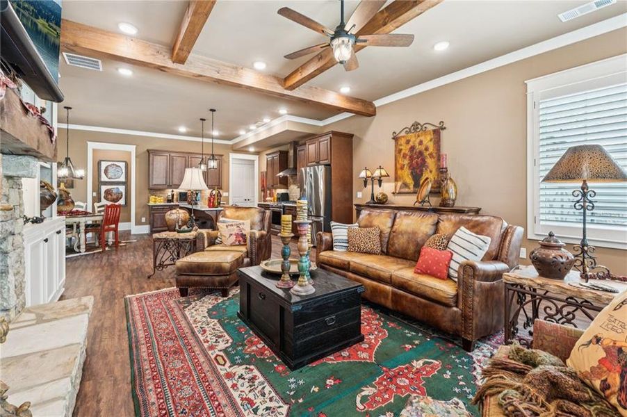 Furnished interior view inside a new home in , Jasper (Image 8).
