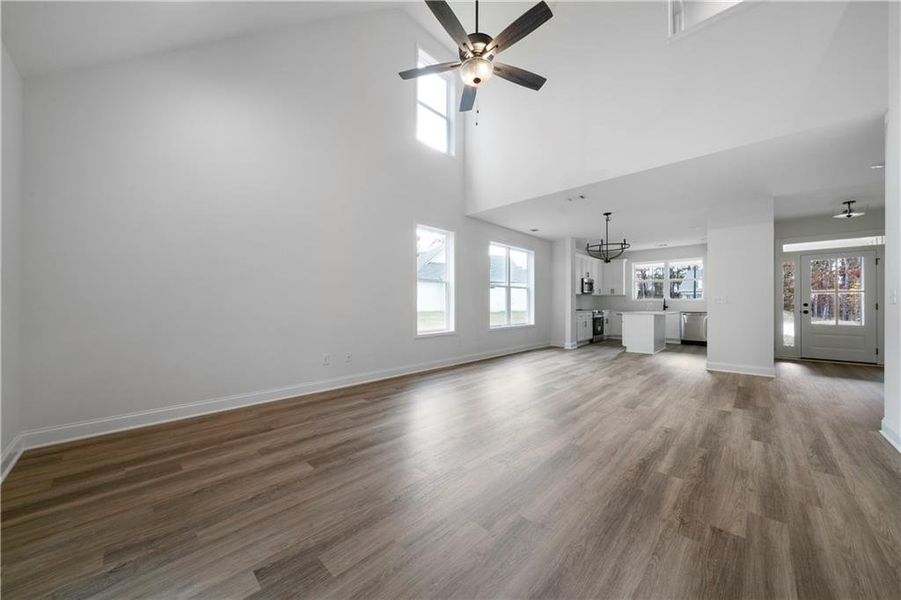 Spacious, unfurnished interior of a new home in , Dallas (Image 14).