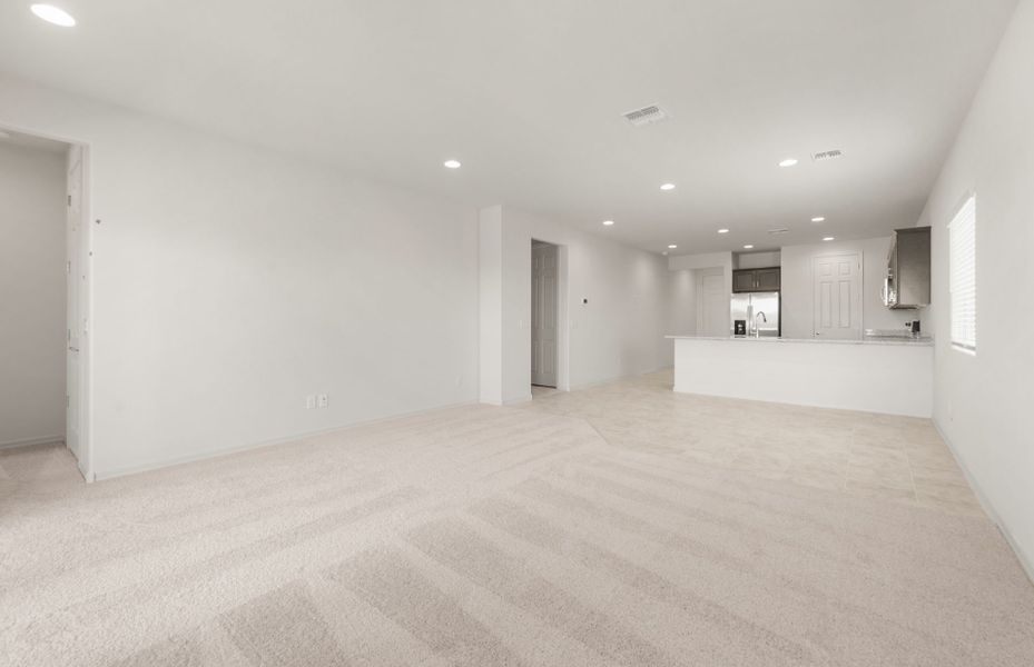Spacious, unfurnished interior of a new home in Hayden Estates, Buckeye (Image 19). Spacious, unfurnished interior of a new home in Hayden Estates, Buckeye (Image 19).