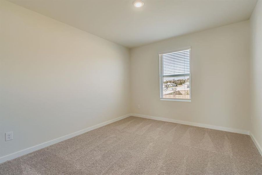 Spacious, unfurnished interior of a new home in Middlefield Village, Dallas (Image 21).