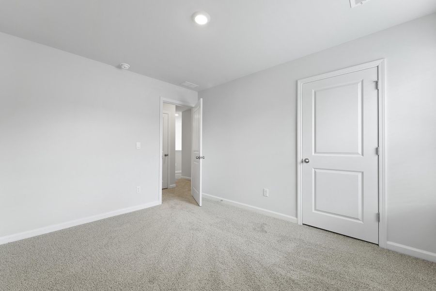 Spacious, unfurnished interior of a new home in Pineview North, Summerville (Image 18).