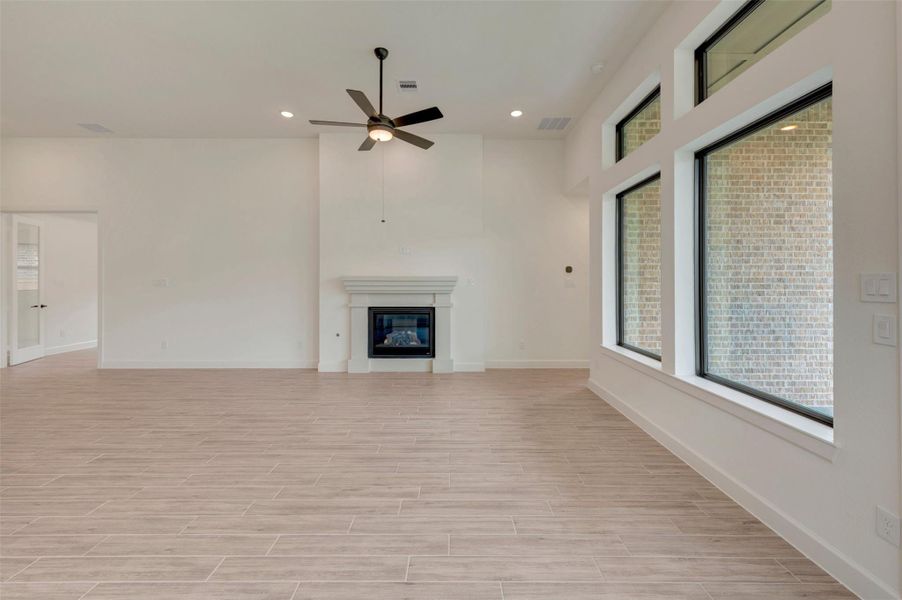 Spacious, unfurnished interior of a new home in Kresston - Enclave Collection, Montgomery (Image 37). Spacious, unfurnished interior of a new home in Kresston - Enclave Collection, Montgomery (Image 37).
