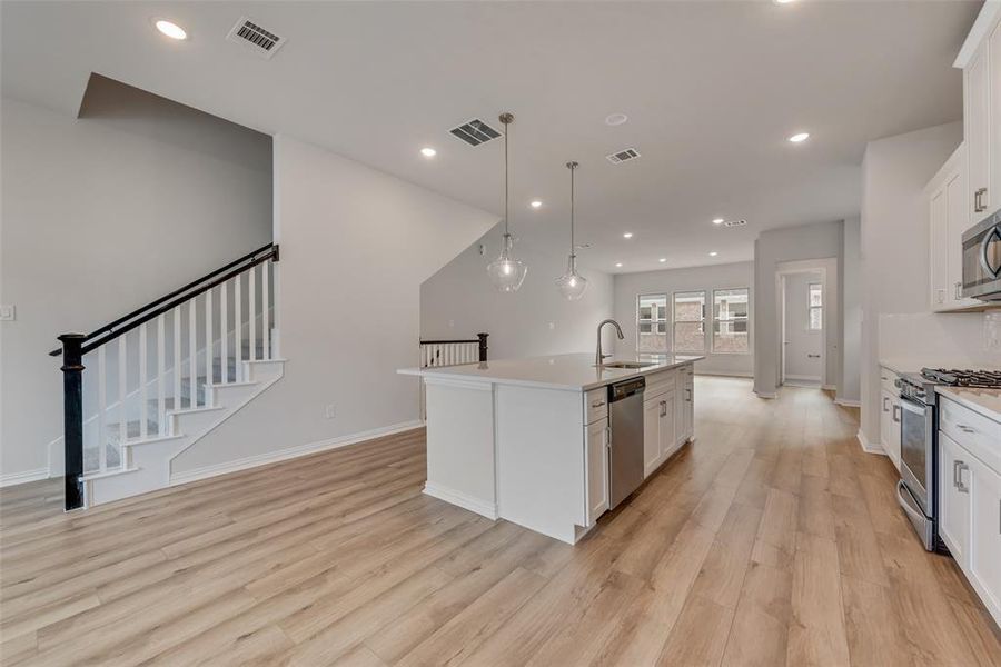 Spacious, unfurnished interior of a new home in City Point, North Richland Hills (Image 16).