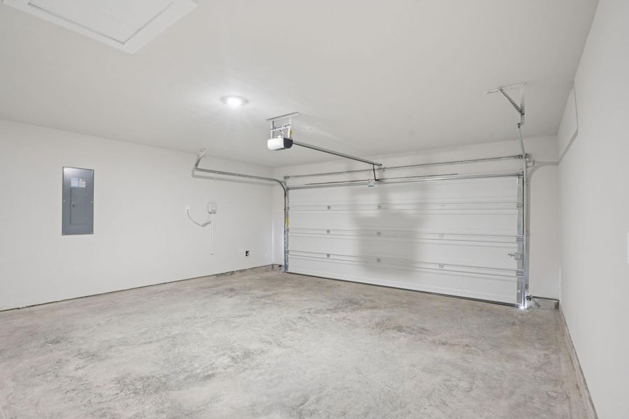 Spacious, unfurnished interior of a new home in Pine Lake Cove - Traditional Series, Montgomery (Image 28).