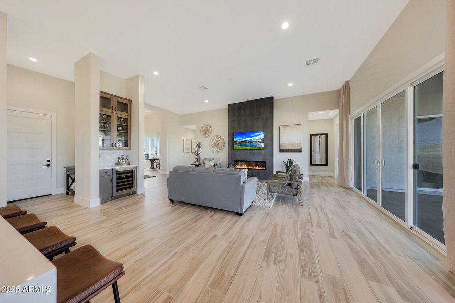 6 Great Room B2-18 6 Great Room B2-18