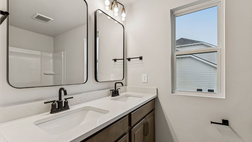 Representative furnished interior of a home built from the Stonebrook  II by D.R. Horton in Pottsview, Smyrna (Image 16).