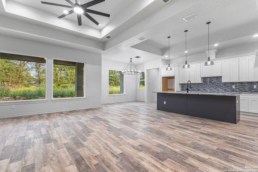 Spacious, unfurnished interior of a new home in , Natalia (Image 12).