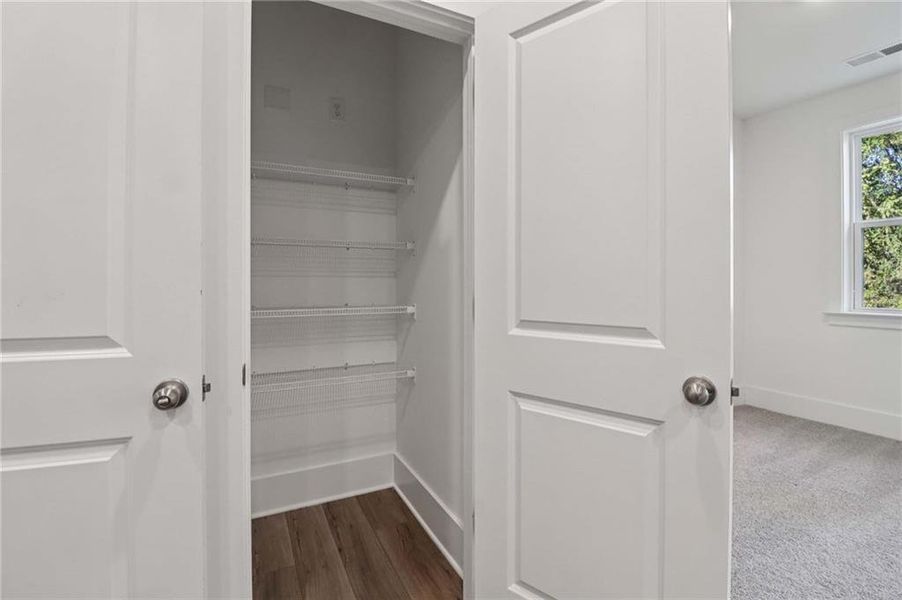 Spacious, unfurnished interior of a new home in Park Vue, Atlanta (Image 16). Spacious, unfurnished interior of a new home in Park Vue, Atlanta (Image 16).