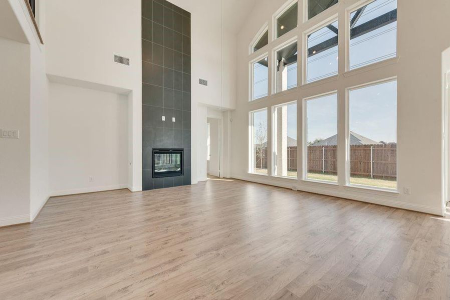 Spacious, unfurnished interior of a new home in Cedar Ridge Estates, Grand Prairie (Image 19). Spacious, unfurnished interior of a new home in Cedar Ridge Estates, Grand Prairie (Image 19).
