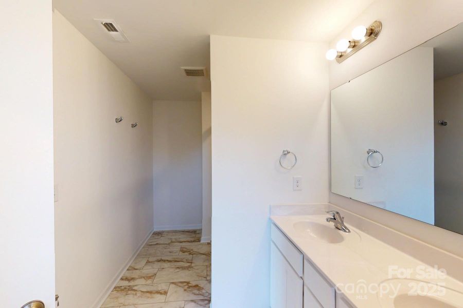 Owners bathroom Owners bathroom