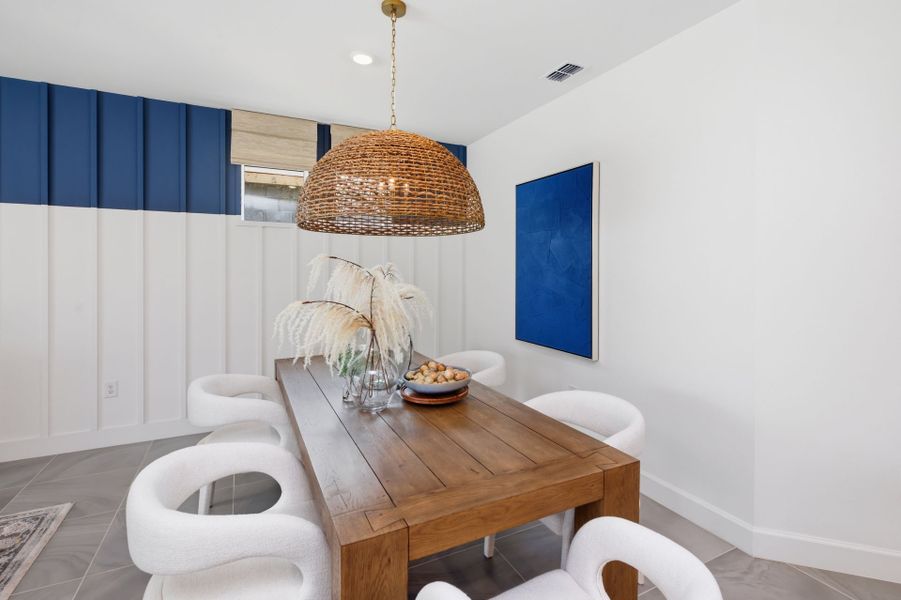 Representative furnished interior of a home built from the Arbordale II by Pulte Homes in SeaFlower, Bradenton (Image 6).
