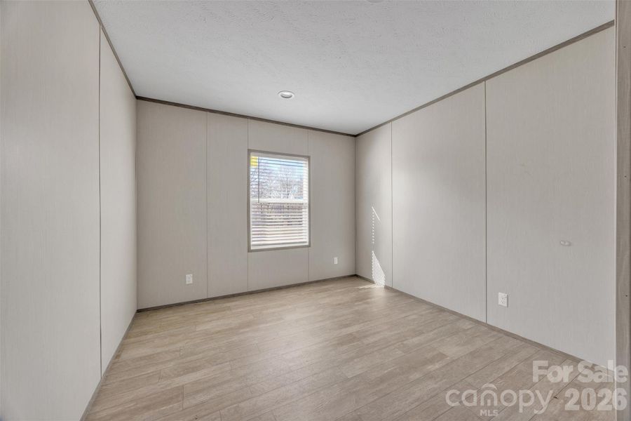 Spacious, unfurnished interior of a new home in , Taylorsville (Image 11).