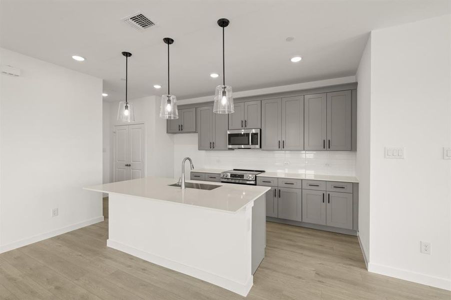 5700 Lakeview- Kitchen-1 5700 Lakeview- Kitchen-1