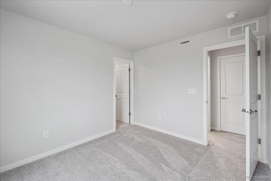 Spacious, unfurnished interior of a new home in Farmlore, Brighton (Image 13).