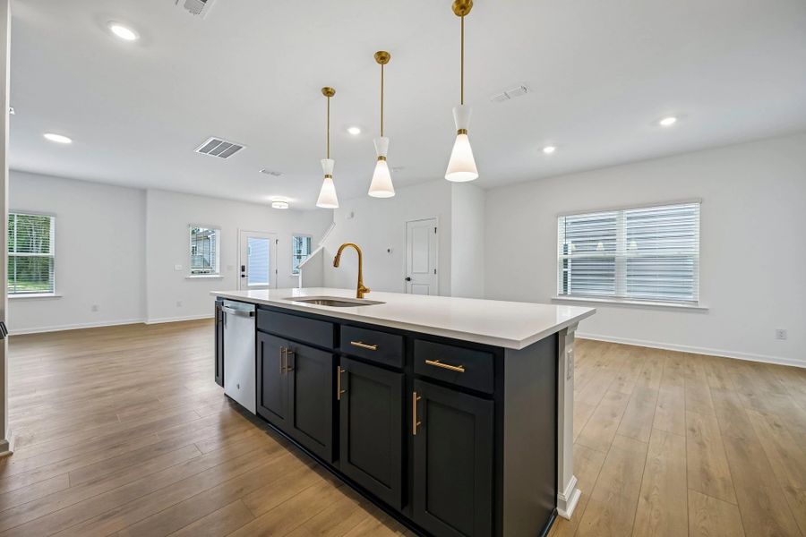 Kitchen featuring the AW Collection® Sapphire - Vibrant blues and crisp whites steal the show. Kitchen featuring the AW Collection® Sapphire - Vibrant blues and crisp whites steal the show.