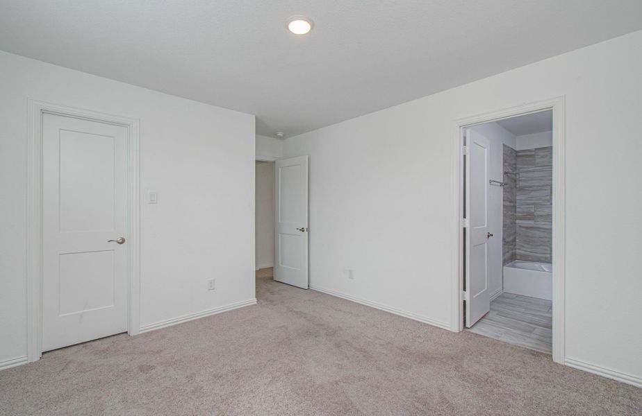 Spacious, unfurnished interior of a new home in , Fulshear (Image 18). Spacious, unfurnished interior of a new home in , Fulshear (Image 18).