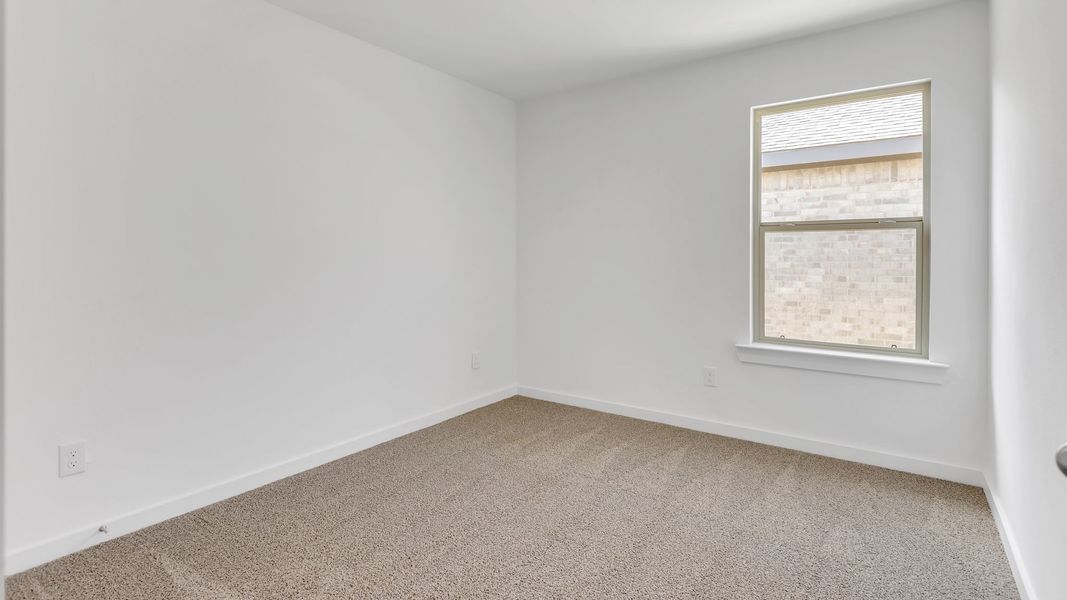 Spacious, unfurnished interior of a new home in Terra Vista, Lubbock (Image 15).