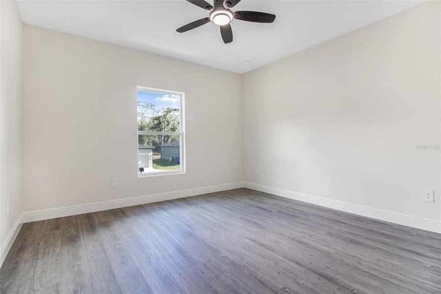 Spacious, unfurnished interior of a new home in , Deland (Image 7).