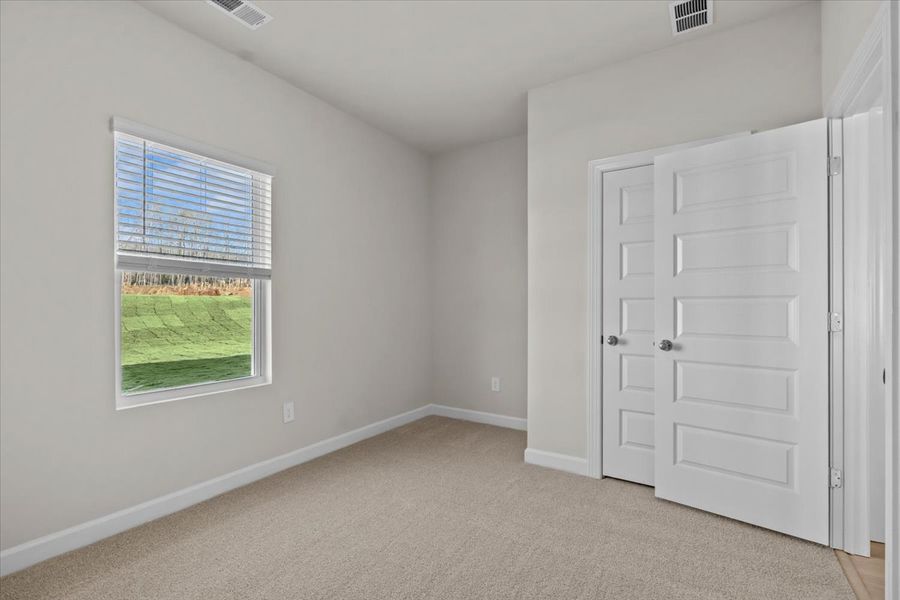 Spacious, unfurnished interior of a new home in Creek Ridge - Heritage Collection, Spartanburg (Image 17).