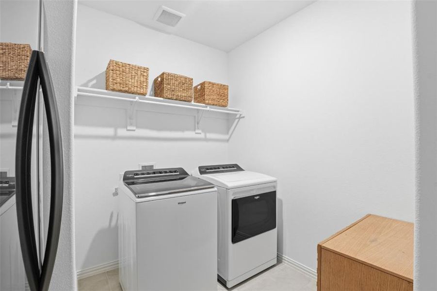 Close-up of interior finishes inside a home in Whitewing Trails, Princeton (Image 24).