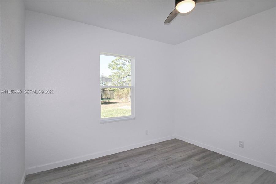 Spacious, unfurnished interior of a new home in , Sebring (Image 28).