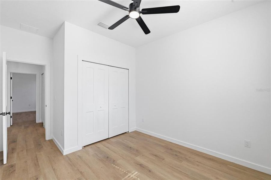Spacious, unfurnished interior of a new home in , Dade City (Image 29).