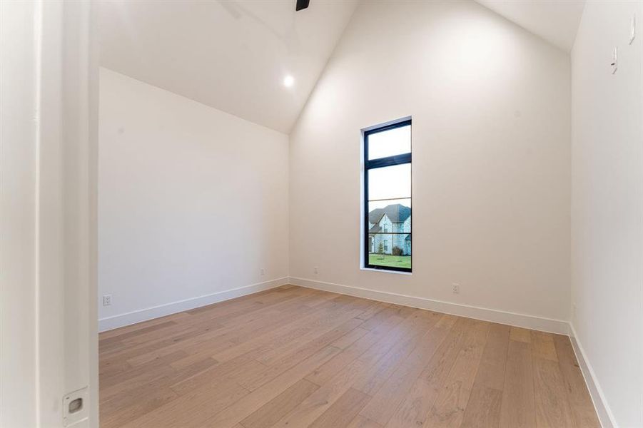 Spacious, unfurnished interior of a new home in , Heath (Image 22).