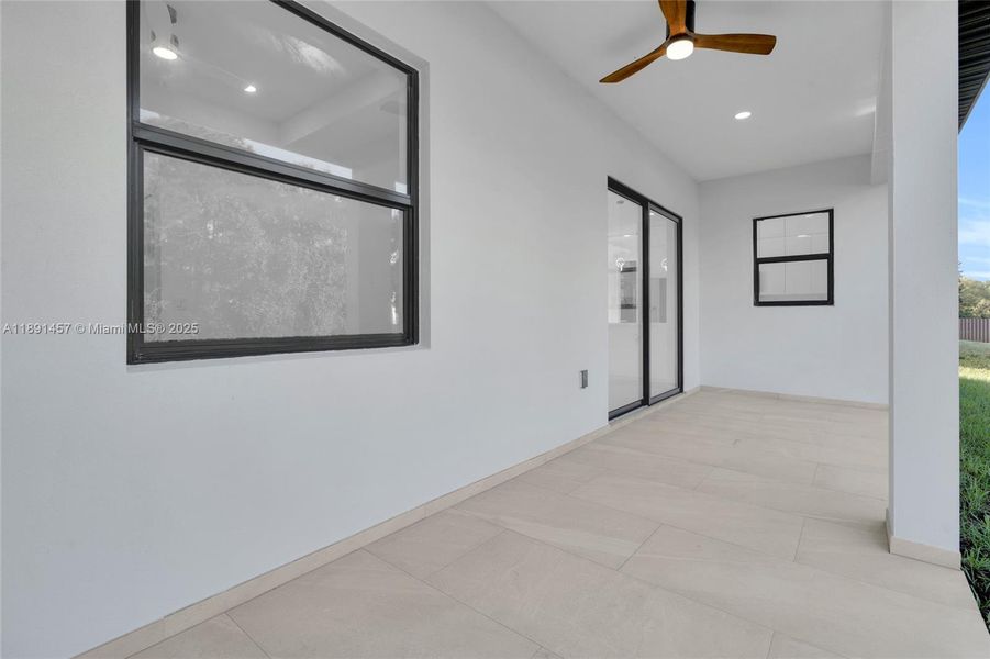 Spacious, unfurnished interior of a new home in , Lehigh Acres (Image 28). Spacious, unfurnished interior of a new home in , Lehigh Acres (Image 28).