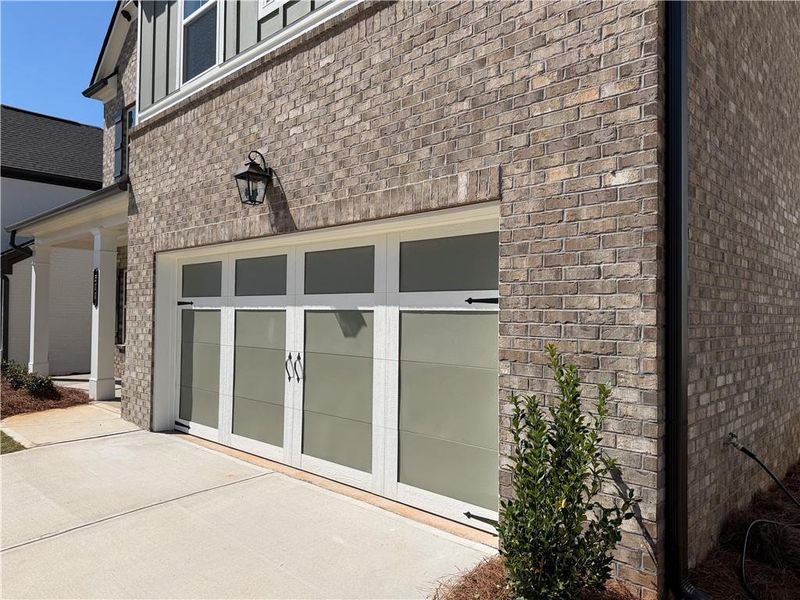 Exterior details and patio area of a home in Pinecrest Ridge, Dacula (Image 3).