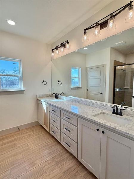 Furnished interior view inside a new home in , Weatherford (Image 8).