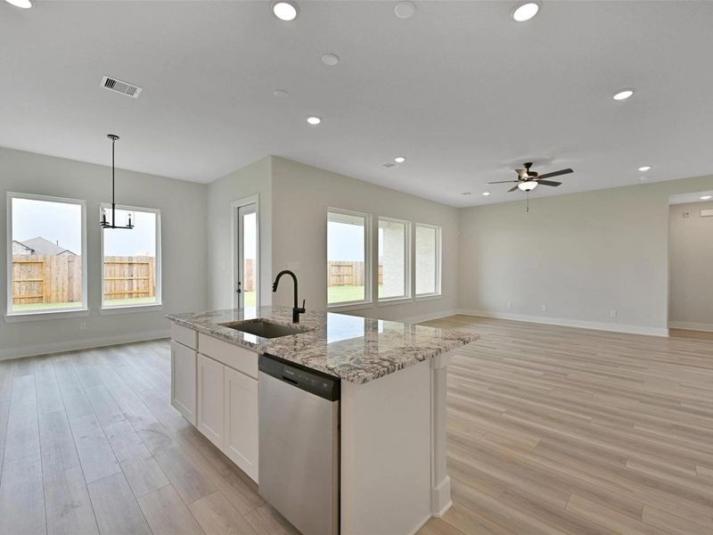 Furnished interior view inside a new home in Lago Mar, Texas City (Image 12).