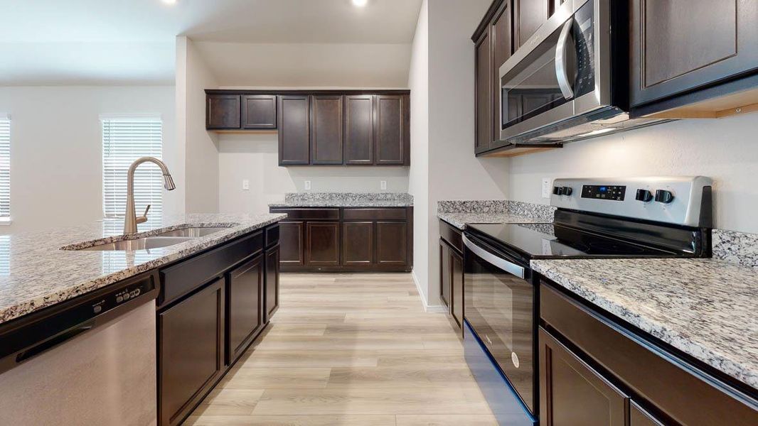 Furnished interior view inside a new home in Turnbo Ranch, Killeen (Image 7).