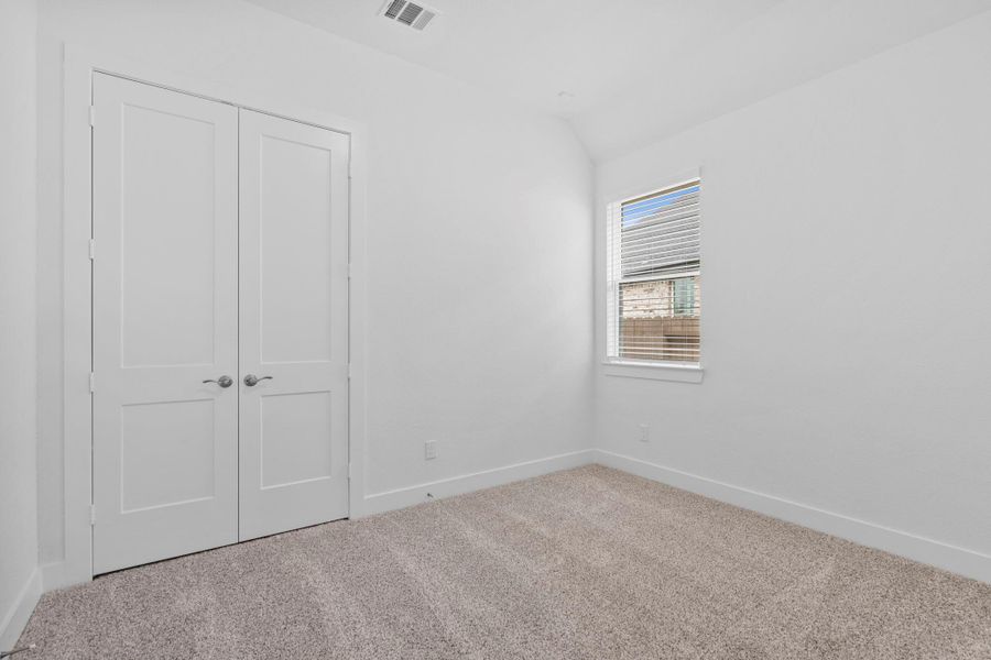 Spacious, unfurnished interior of a new home in Grange, Katy (Image 27).