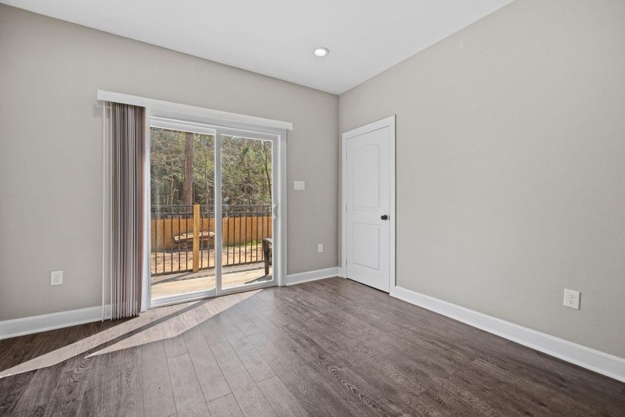Spacious, unfurnished interior of a new home in , Shepherd (Image 16).