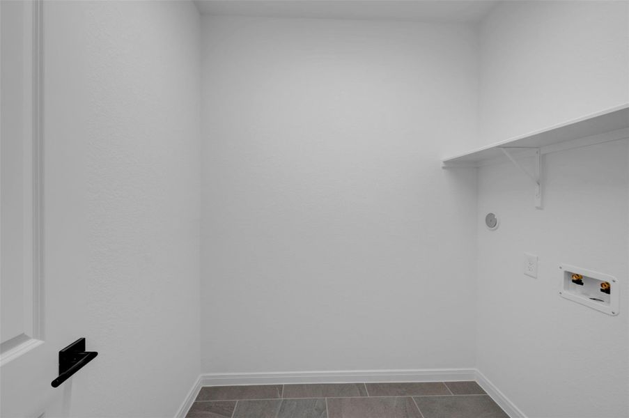 Spacious, unfurnished interior of a new home in The Grand Prairie - Retreat Collection, Hockley (Image 39).