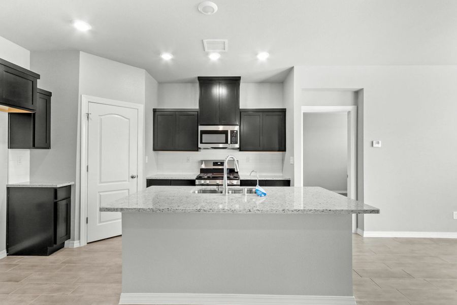 Representative furnished interior of a home built from the Prickly Pear by View Homes in Campo Del Sol, El Paso (Image 5).