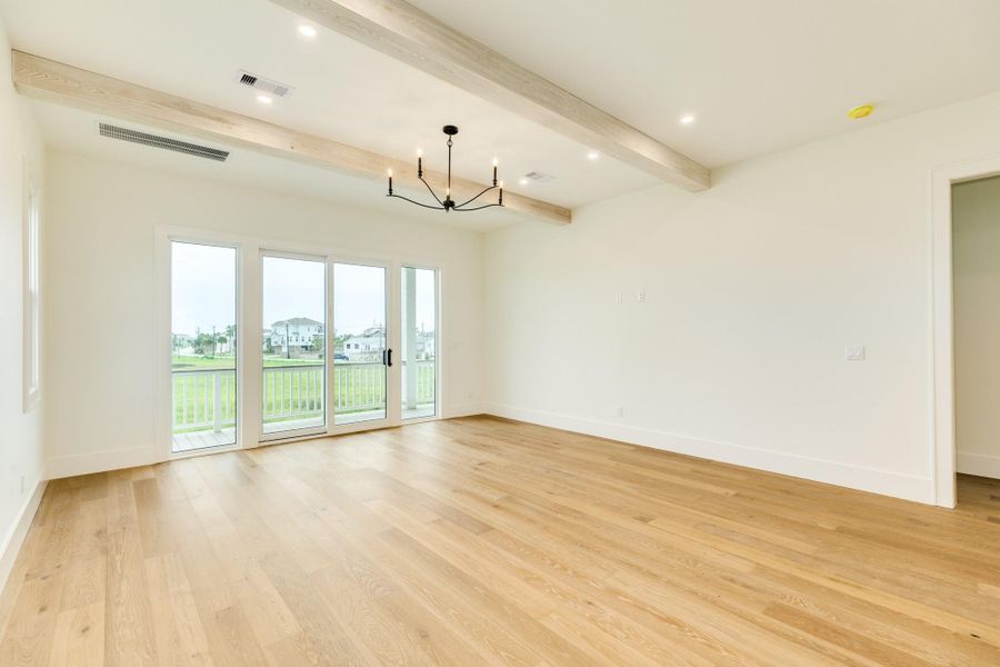 Spacious, unfurnished interior of a new home in , Galveston (Image 32).