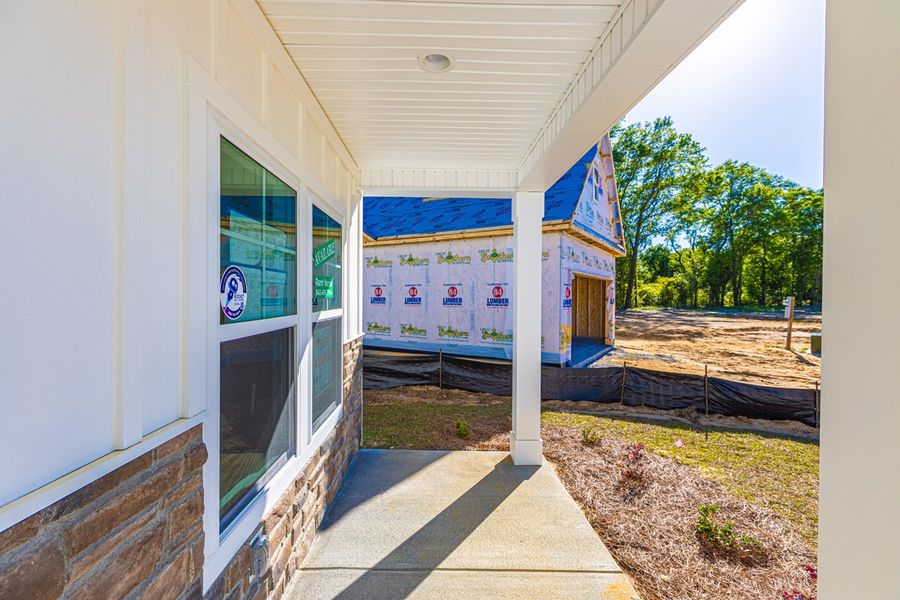 Representative furnished interior of a home built from the Barnard II by Great Southern Homes in Shady Grove, Conway (Image 6).