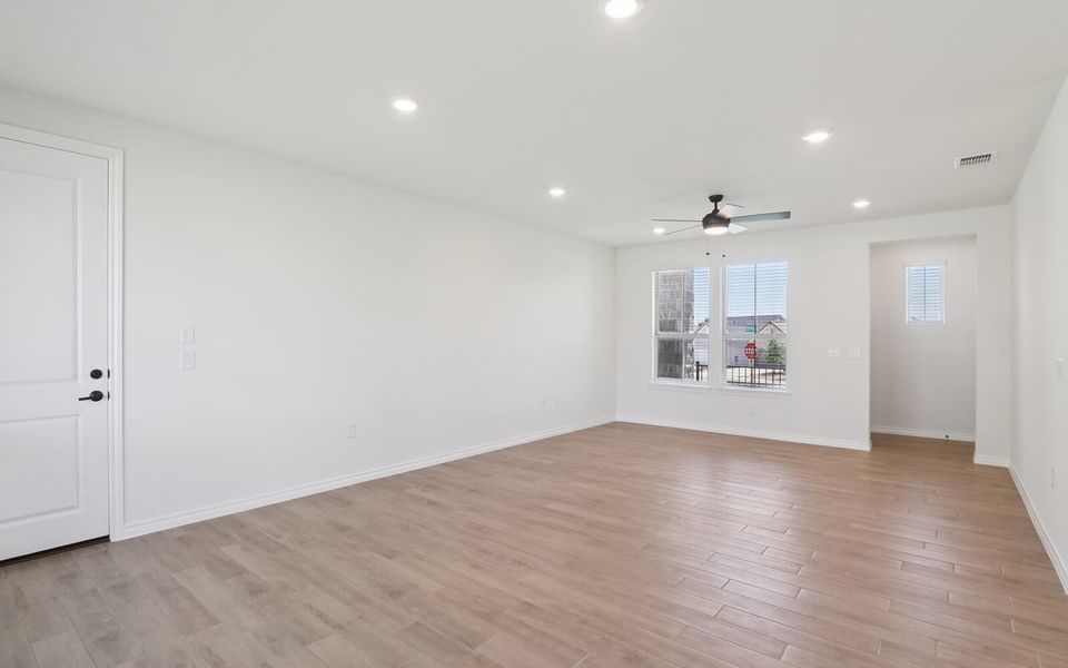 Spacious, unfurnished interior of a new home in Cottage at Kissing Tree, San Marcos (Image 10). Spacious, unfurnished interior of a new home in Cottage at Kissing Tree, San Marcos (Image 10).