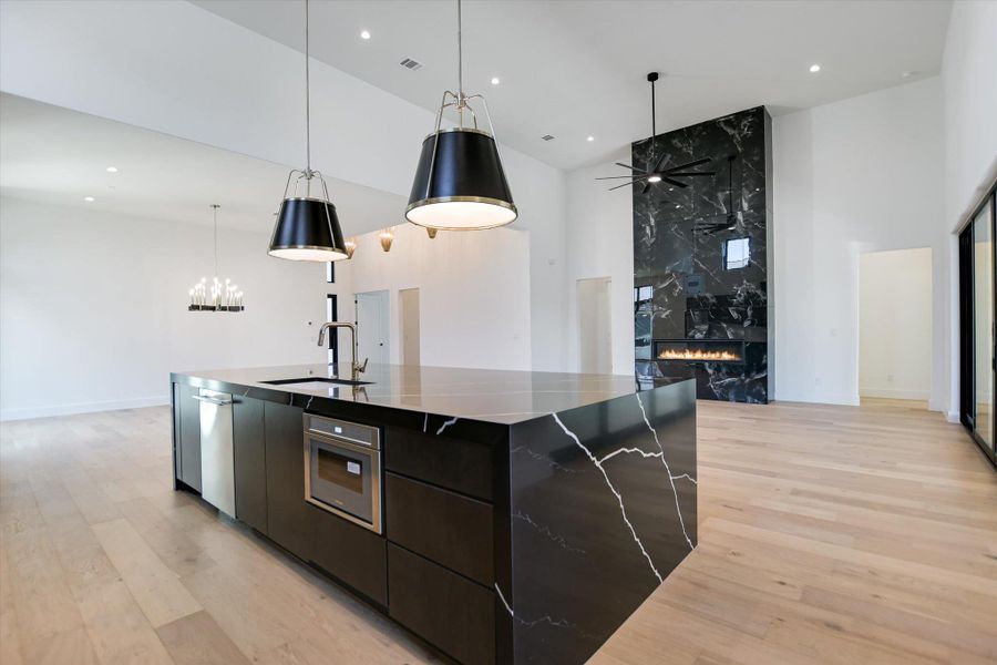 Furnished interior view inside a new home in , Horseshoe Bay (Image 9).