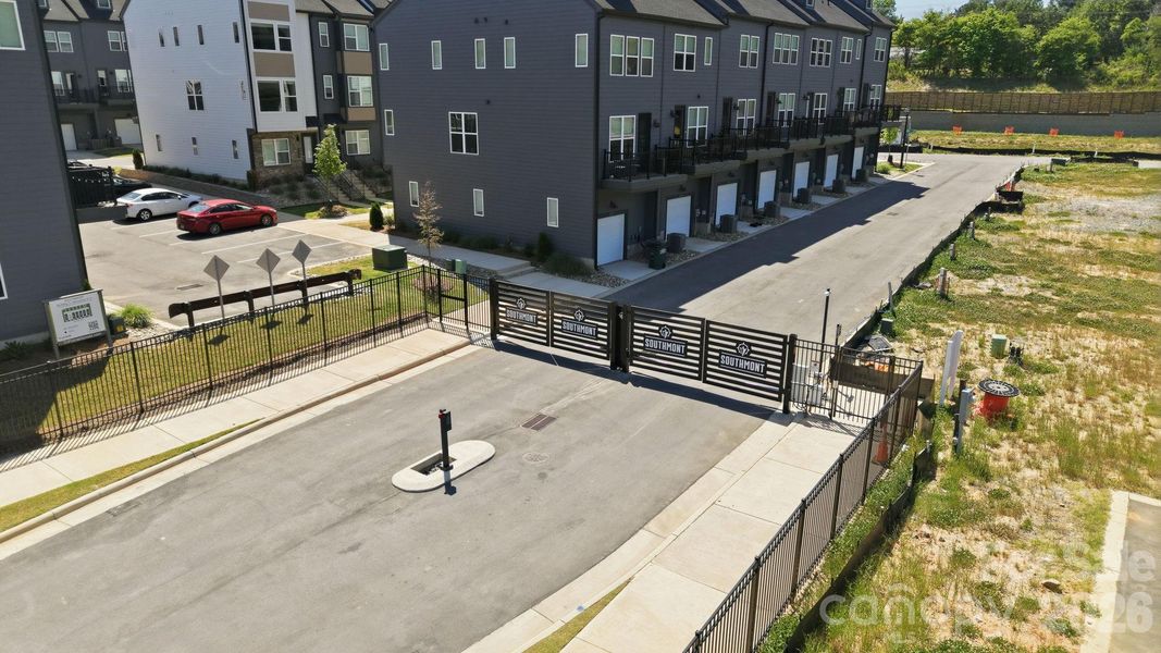 Image 36 of a home in .