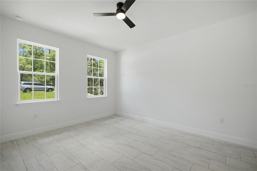 Spacious, unfurnished interior of a new home in , Citrus Springs (Image 30).