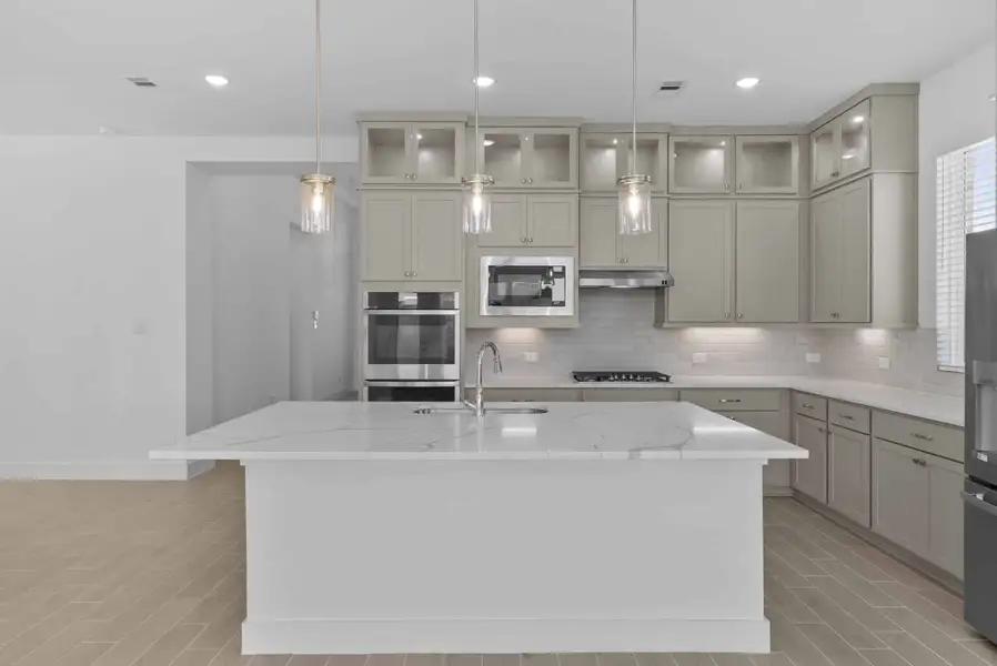 Furnished interior view inside a new home in Beacon Point, Texas City (Image 7).