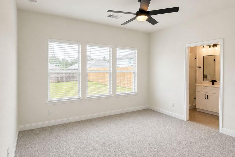 Spacious, unfurnished interior of a new home in , Splendora (Image 6).