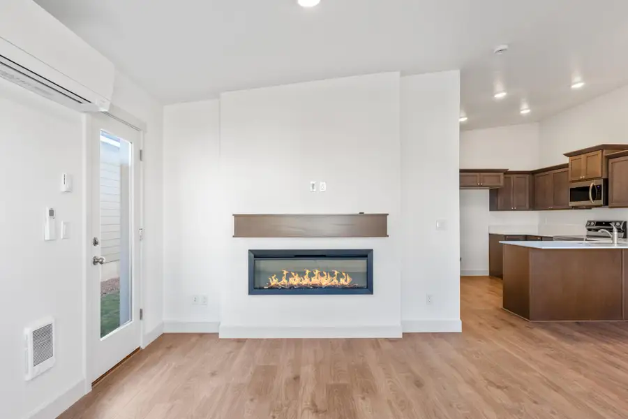 Furnished interior view inside a new home in Feather Ridge, Redmond (Image 6).