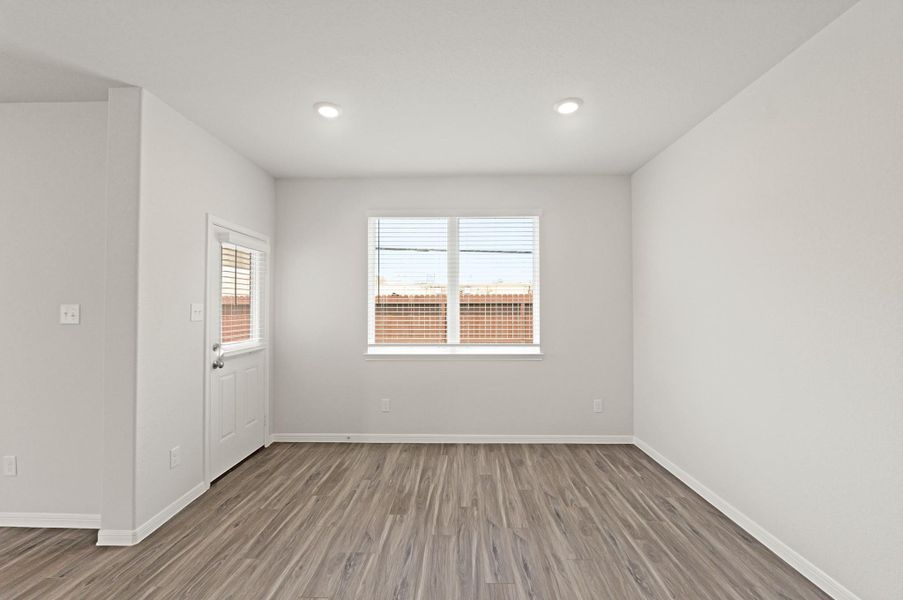 Spacious, unfurnished interior of a new home in Bammel Oaks, Houston (Image 25). Spacious, unfurnished interior of a new home in Bammel Oaks, Houston (Image 25).