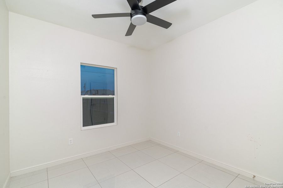 Spacious, unfurnished interior of a new home in , Edinburg (Image 8).