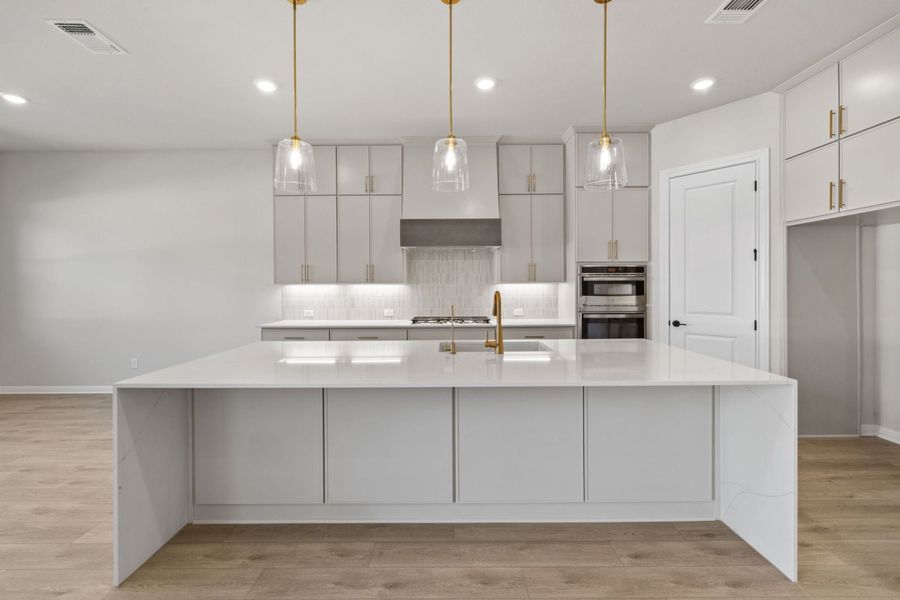 Representative furnished interior of a home built from the Ashlyn by Ashton Woods in Provence, Austin (Image 10).