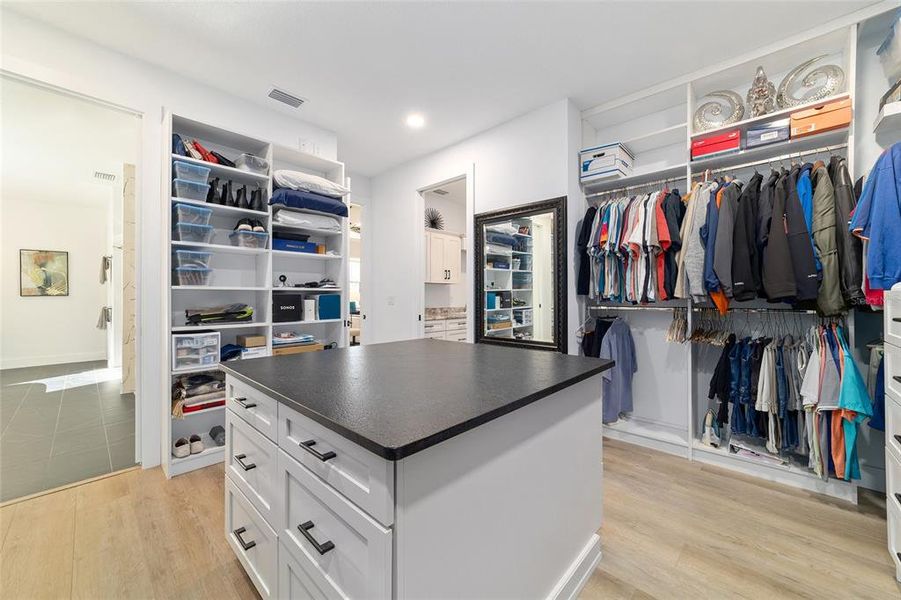 Furnished interior view inside a new home in , Belleview (Image 55).