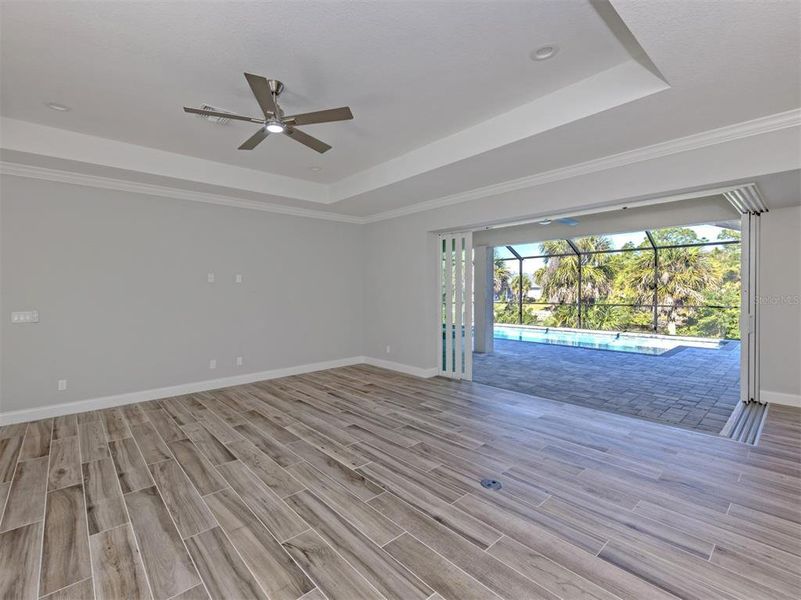 Spacious, unfurnished interior of a new home in , Port Charlotte (Image 20).